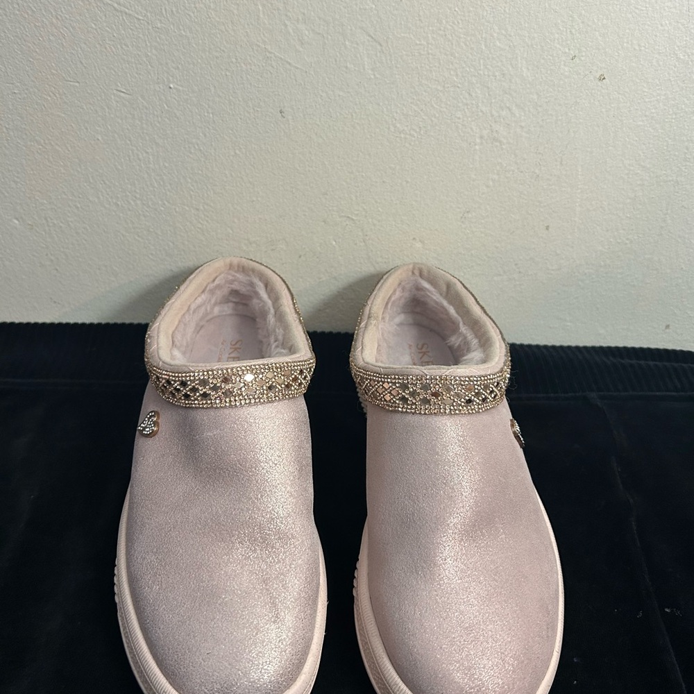 Skechers air cooled Light Pink Women's Slippers with Glittering Trim Sz 7